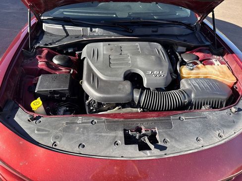 Used 2018 Dodge Charger SXT image 20