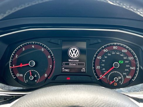 Used 2019 Volkswagen Jetta SE FWD image 25