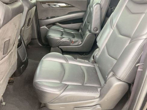 Used 2017 Cadillac Escalade ESV Platinum image 14