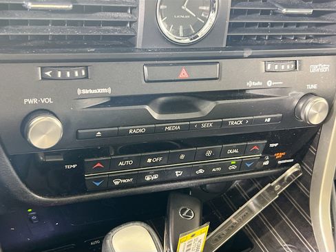 Used 2022 Lexus RX 350 AWD w/ Luxury Package image 16