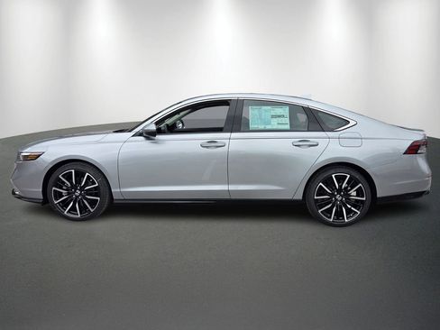 New 2026 Honda Accord Touring image 4