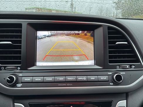 Used 2018 Hyundai Elantra SE w/ SE Connectivity Package 04 image 23