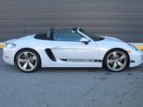 Certified 2024 Porsche 718 Boxster image 8