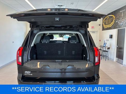 Certified 2025 Ford Expedition Active AWD/4WD image 4