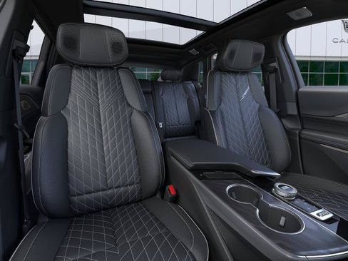 New 2026 Cadillac Lyriq V w/ Exterior Carbon Fiber Package AWD/4WD image 40