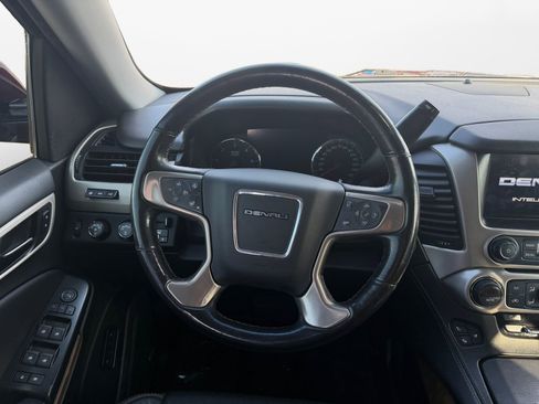 Used 2019 GMC Yukon XL Denali image 12