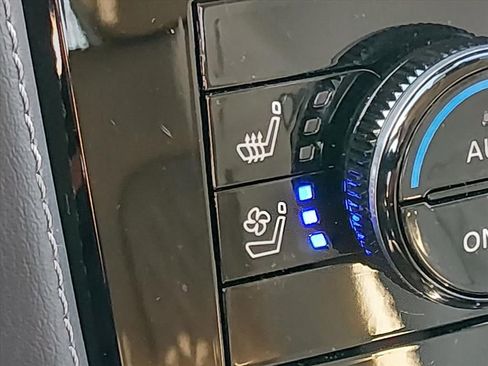 Certified 2024 Nissan Armada Platinum w/ Cargo Package RWD image 23