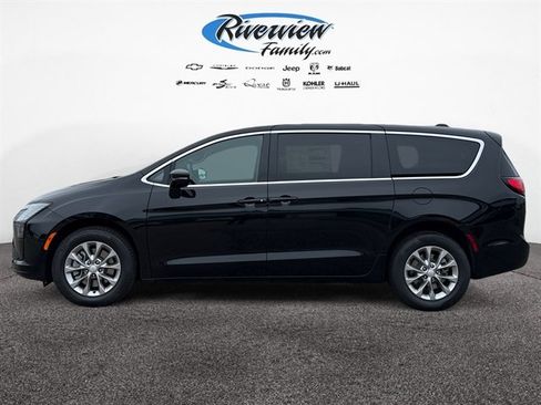 New 2027 Chrysler Pacifica Select w/ Family Tech Group AWD/4WD image 2