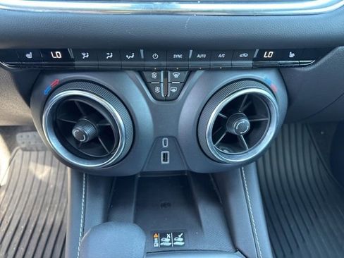 Used 2024 Chevrolet Blazer LT w/ Convenience Package AWD/4WD image 23