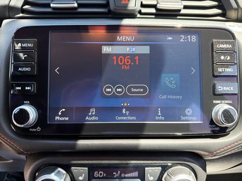 Used 2024 Nissan Versa SR FWD image 17