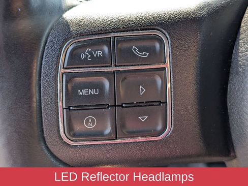 Used 2018 Jeep Wrangler Unlimited Sport w/ Connectivity Group AWD/4WD image 12