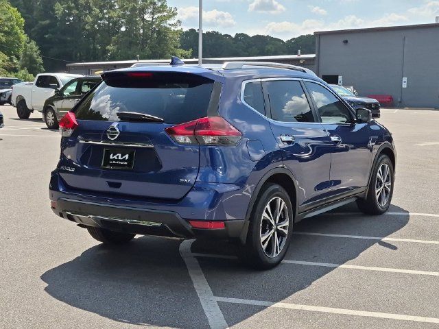 Used 2020 Nissan Rogue SV w/ Premium Package FWD image 3