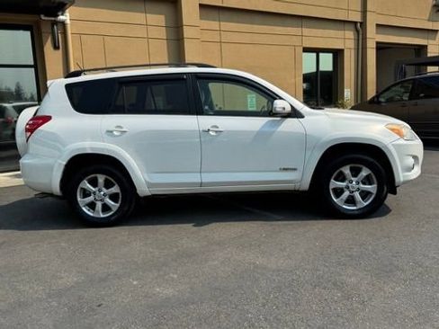Used 2011 Toyota RAV4 Limited AWD/4WD image 8