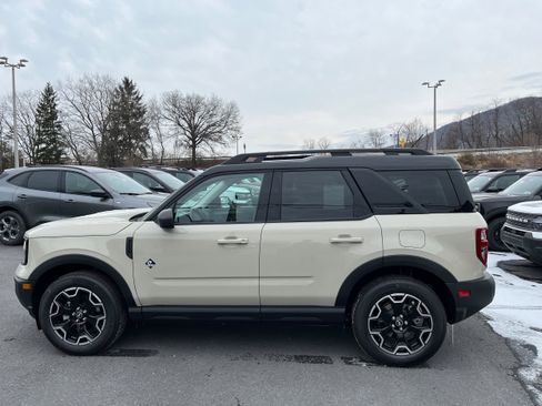 New 2025 Ford Bronco Sport Outer Banks image 6