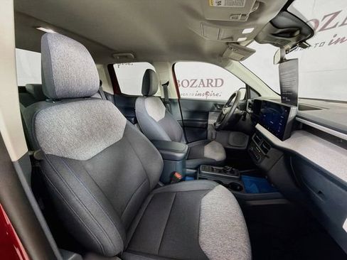 Certified 2025 Ford Maverick XLT FWD image 30