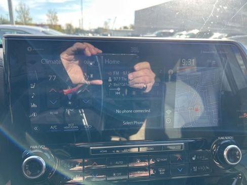 Used 2022 Toyota Highlander Limited image 17