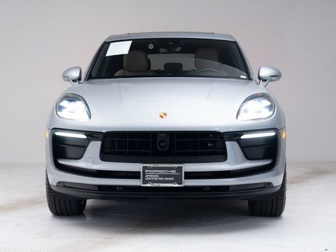 Certified 2026 Porsche Macan AWD/4WD image 30