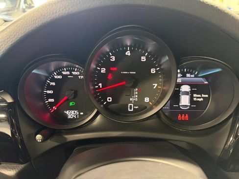 Used 2021 Porsche Macan AWD/4WD image 17