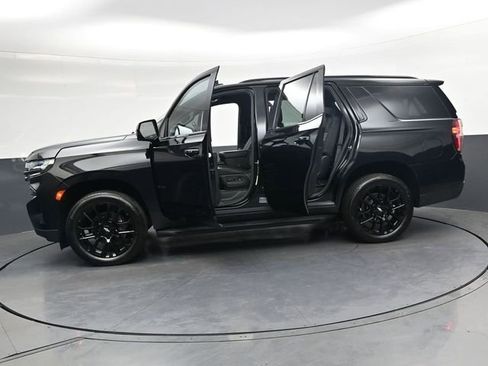 Used 2022 Chevrolet Tahoe RST w/ Luxury Package AWD/4WD image 35