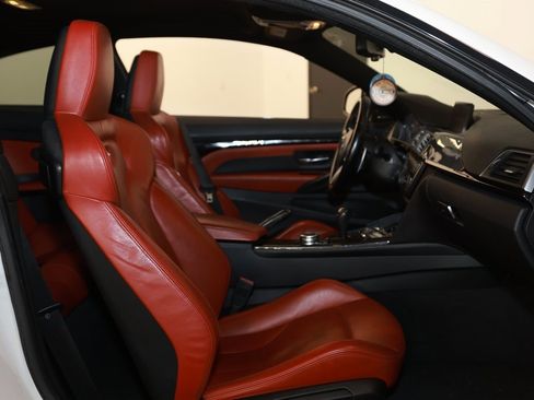 Used 2016 BMW M4 Coupe image 14