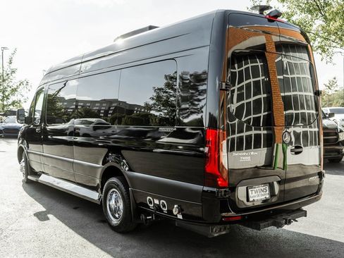 Used 2022 Mercedes-Benz Sprinter 3500 image 48