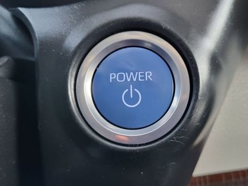 Used 2022 Toyota Sienna XLE image 27