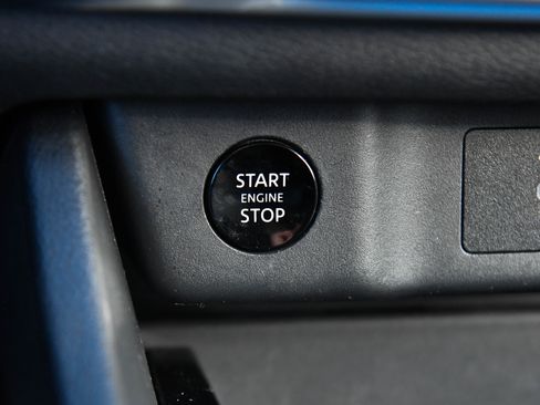 Used 2024 Nissan Rogue SV image 27