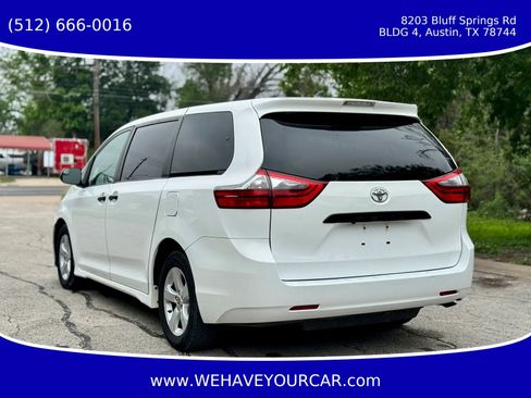 Used 2020 Toyota Sienna L FWD image 3