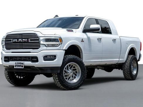 Used 2019 RAM 2500 Laramie AWD/4WD image 4
