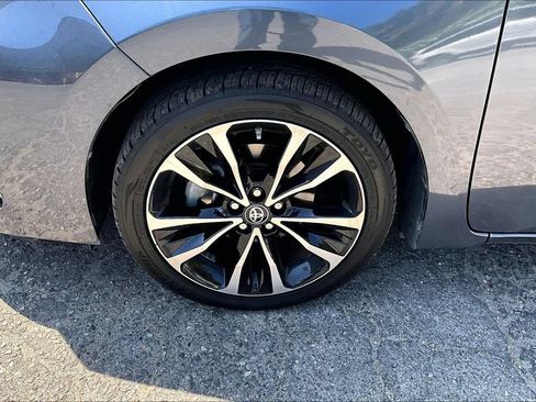 Certified 2017 Toyota Corolla SE w/ SE Premium Package FWD image 8