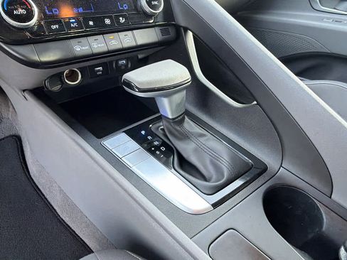 Used 2023 Hyundai Elantra SEL image 13