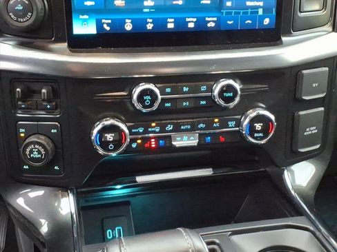 Certified 2021 Ford F150 Lariat w/ Equipment Group 502A High image 20