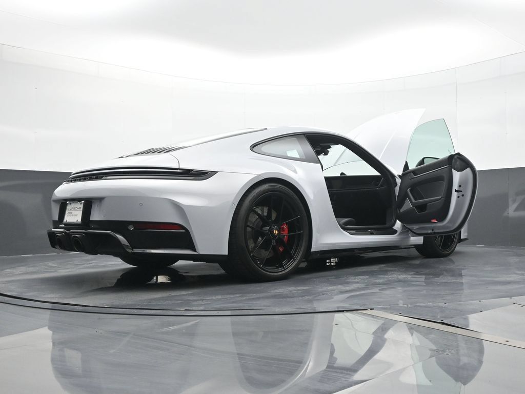 Certified 2026 Porsche 911 Carrera 4 GTS AWD/4WD image 22