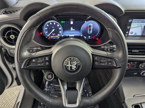 Used 2024 Alfa Romeo Stelvio Ti image 21