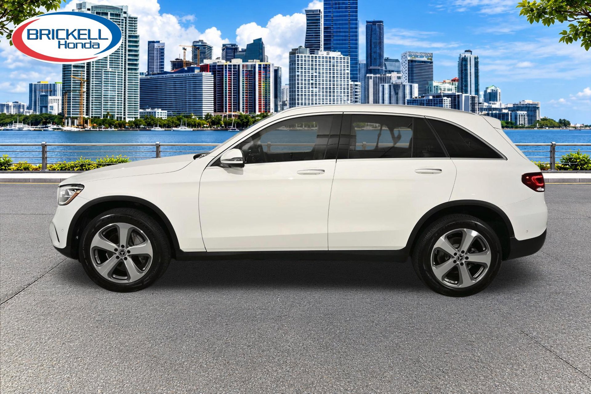 Used 2022 Mercedes-Benz GLC 300 image 3