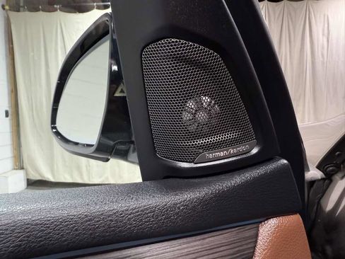 Used 2018 BMW X5 xDrive35i image 9