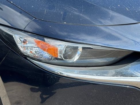 Used 2019 MAZDA MAZDA3 Sedan FWD image 11