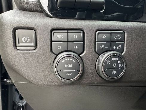 Used 2024 Chevrolet Silverado 1500 LTZ w/ Technology Package image 10