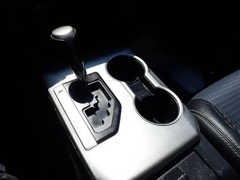Used 2012 Toyota Camry SE FWD image 18