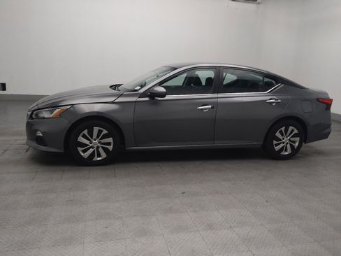Used 2022 Nissan Altima 2.5 S FWD image 2
