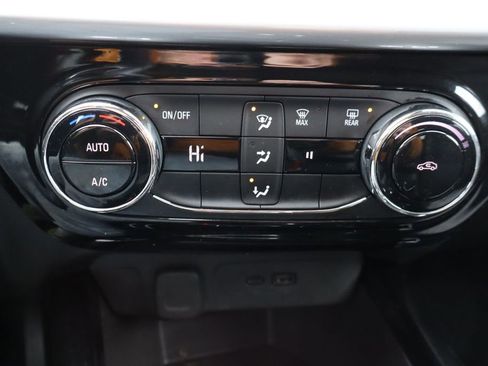 Used 2024 Chevrolet Trax LT image 12