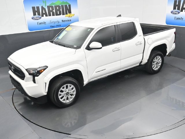 Used 2024 Toyota Tacoma SR5 RWD image 22