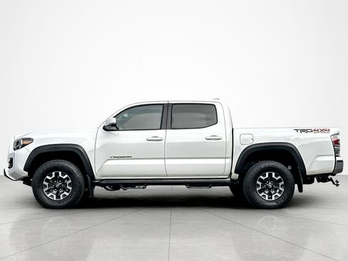 Certified 2023 Toyota Tacoma TRD Off-Road image 2