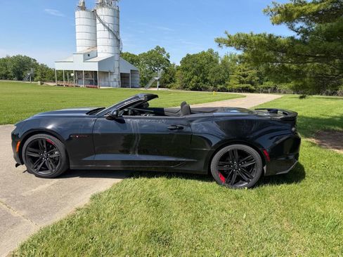 Used 2022 Chevrolet Camaro LT w/ Redline Edition RWD image 9
