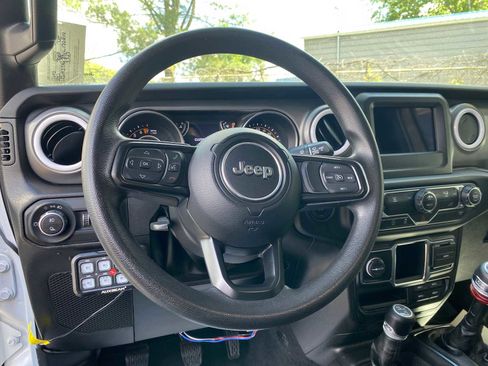 Used 2022 Jeep Gladiator Sport w/ Trailer Tow Package AWD/4WD image 14
