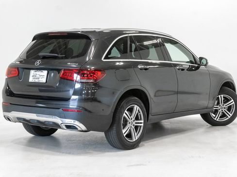 Used 2021 Mercedes-Benz GLC 300 4MATIC w/ Premium Package image 32