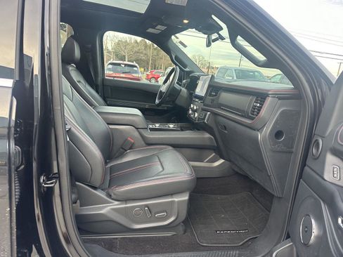 Used 2023 Ford Expedition Limited image 19