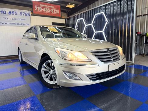 Used 2012 Hyundai Genesis 3.8 image 14