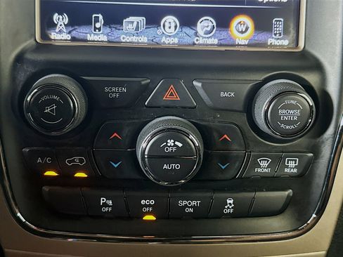 Used 2017 Jeep Grand Cherokee Overland AWD/4WD image 25