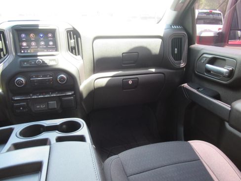 Used 2022 Chevrolet Silverado 2500 Custom w/ Custom Convenience Package AWD/4WD image 14
